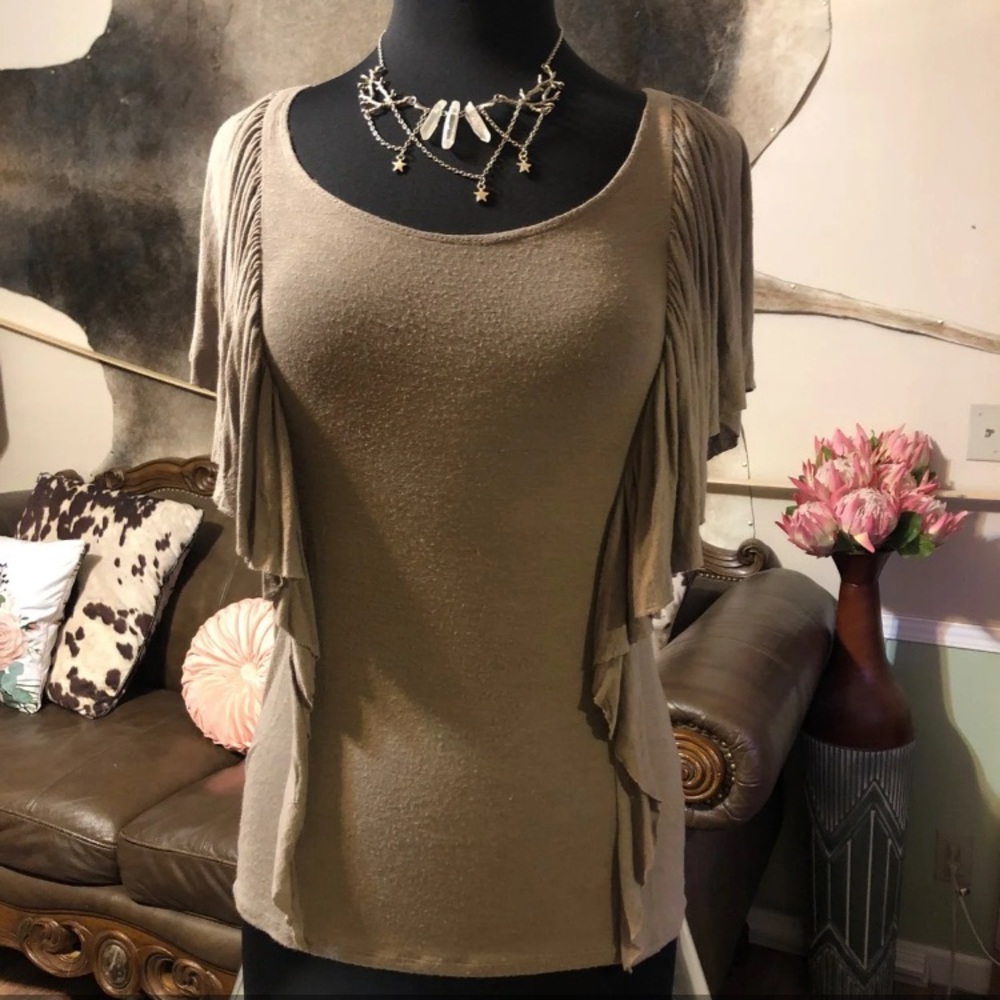 Outback Red taupe butterfly sleeve top